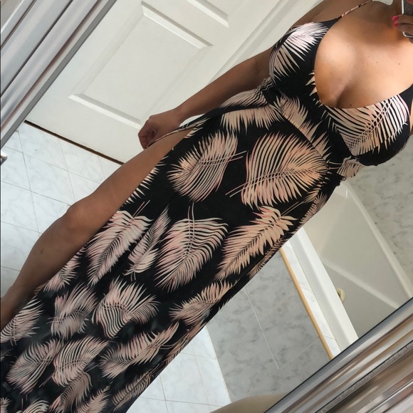 Last 1! GIRLY & FLIRTY SIDE SLIT MAXI DRESS - Picture 5 of 8